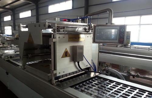 平陰拉伸膜包裝機(jī)與相框機(jī)配套解決方案 提升包裝效率與產(chǎn)品保護(hù)